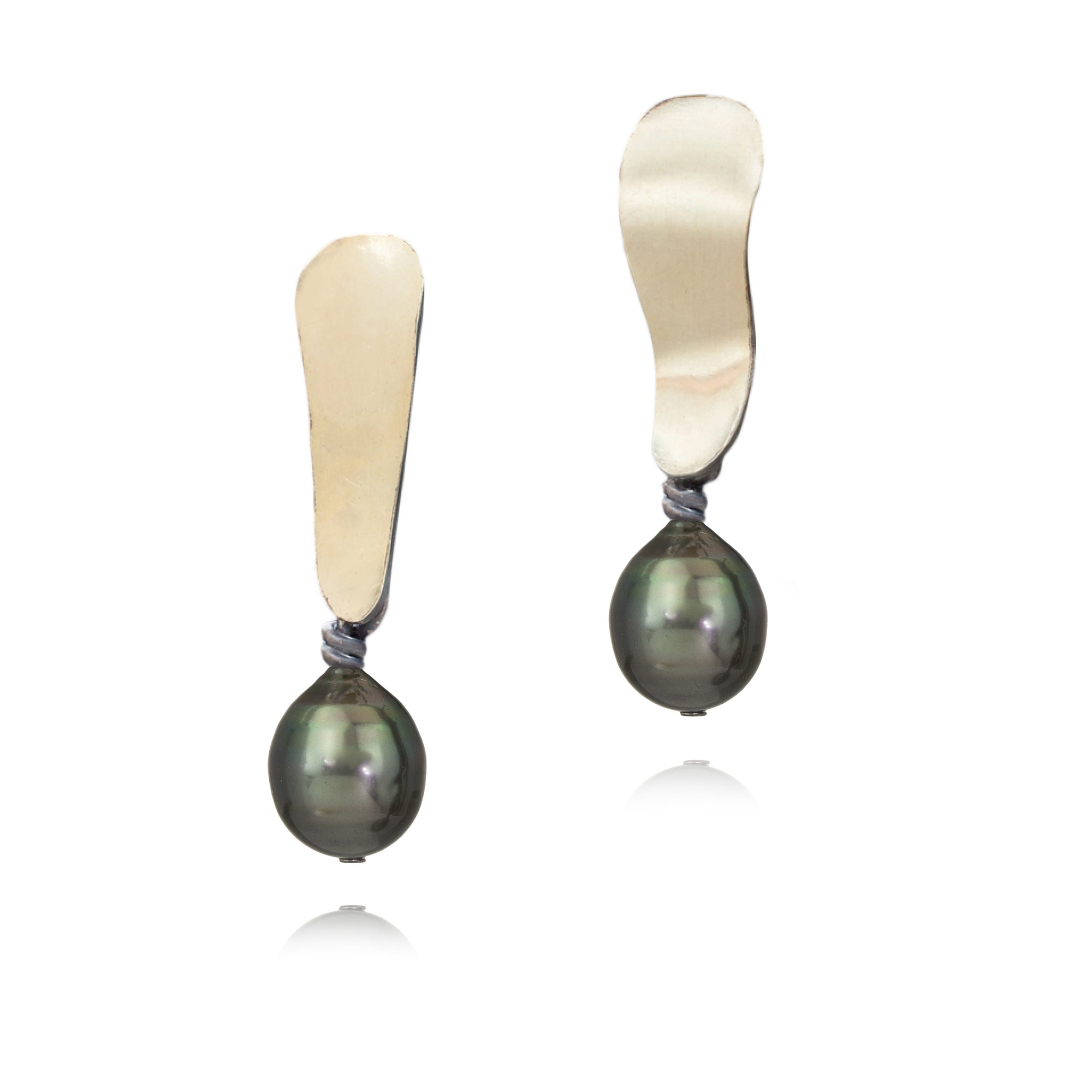 Suzanne Schwartz Jewelry 22k Short Pearl Hanging Earrings with Tahitian Pearls