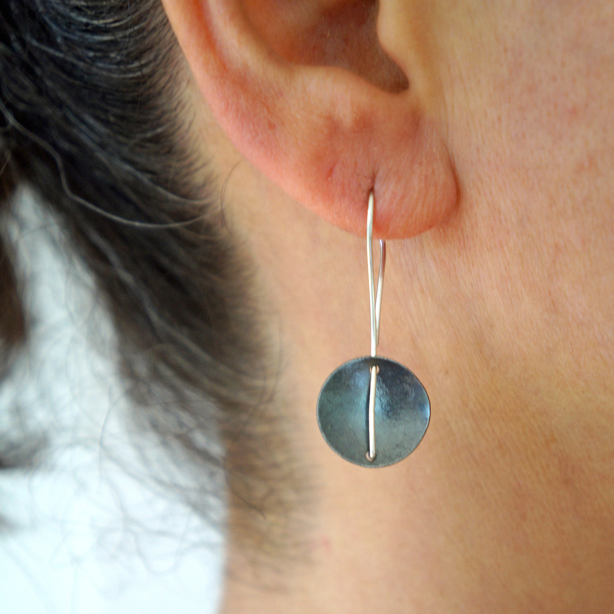 Suzanne Schwartz Hanging Simple Circle Earring