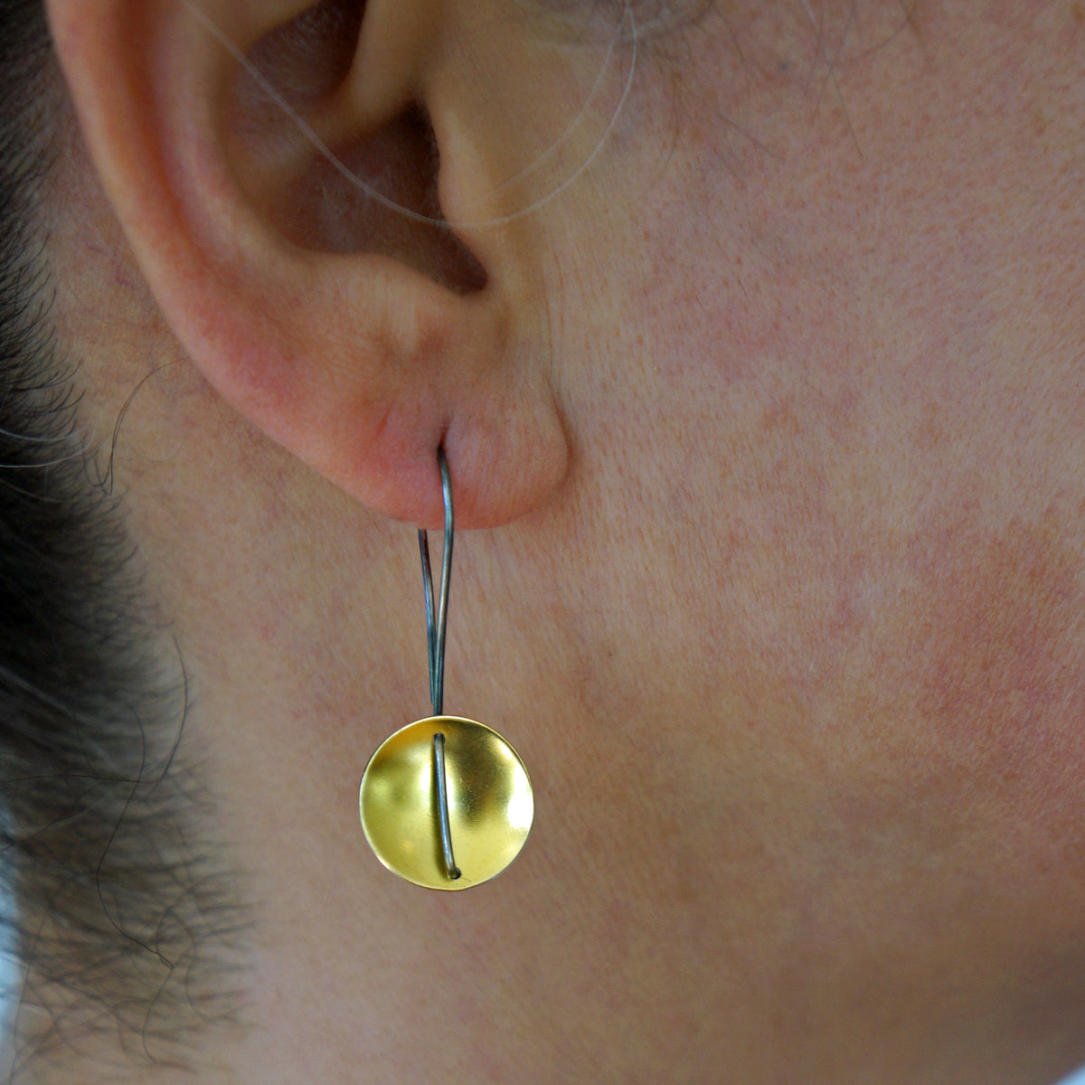 Suzanne Schwartz Hanging Simple Circle Earring