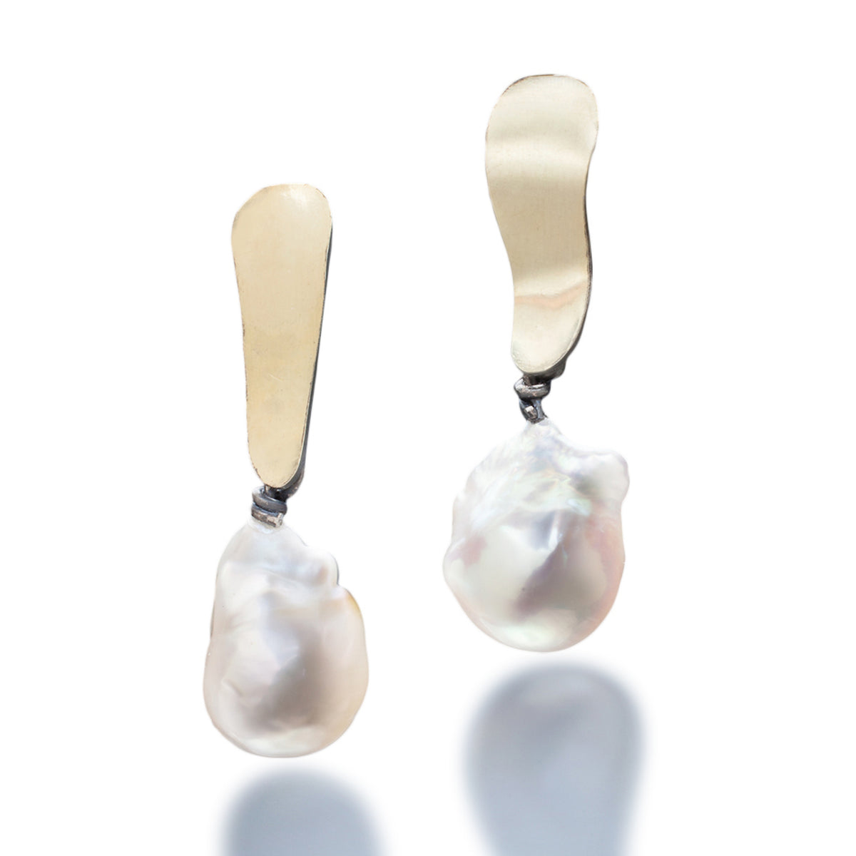 Suzanne Schwartz Pearl Hanging Earrings - Short